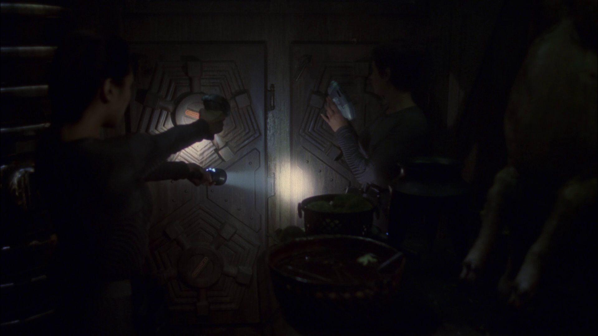 extant_StarTrek_ENT_1x14-SleepingDogs_2484.jpg