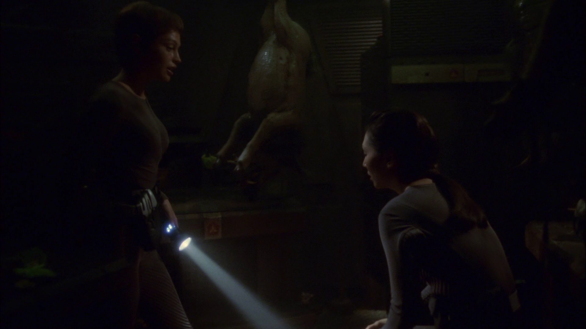 extant_StarTrek_ENT_1x14-SleepingDogs_2537.jpg