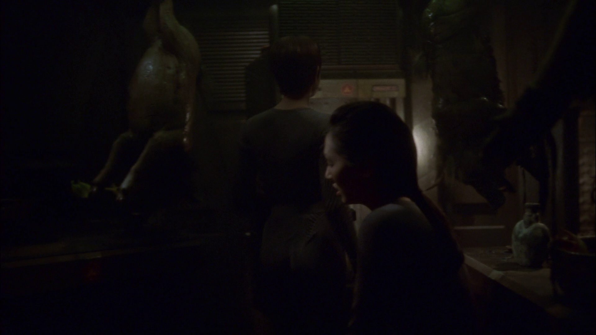 extant_StarTrek_ENT_1x14-SleepingDogs_2539.jpg