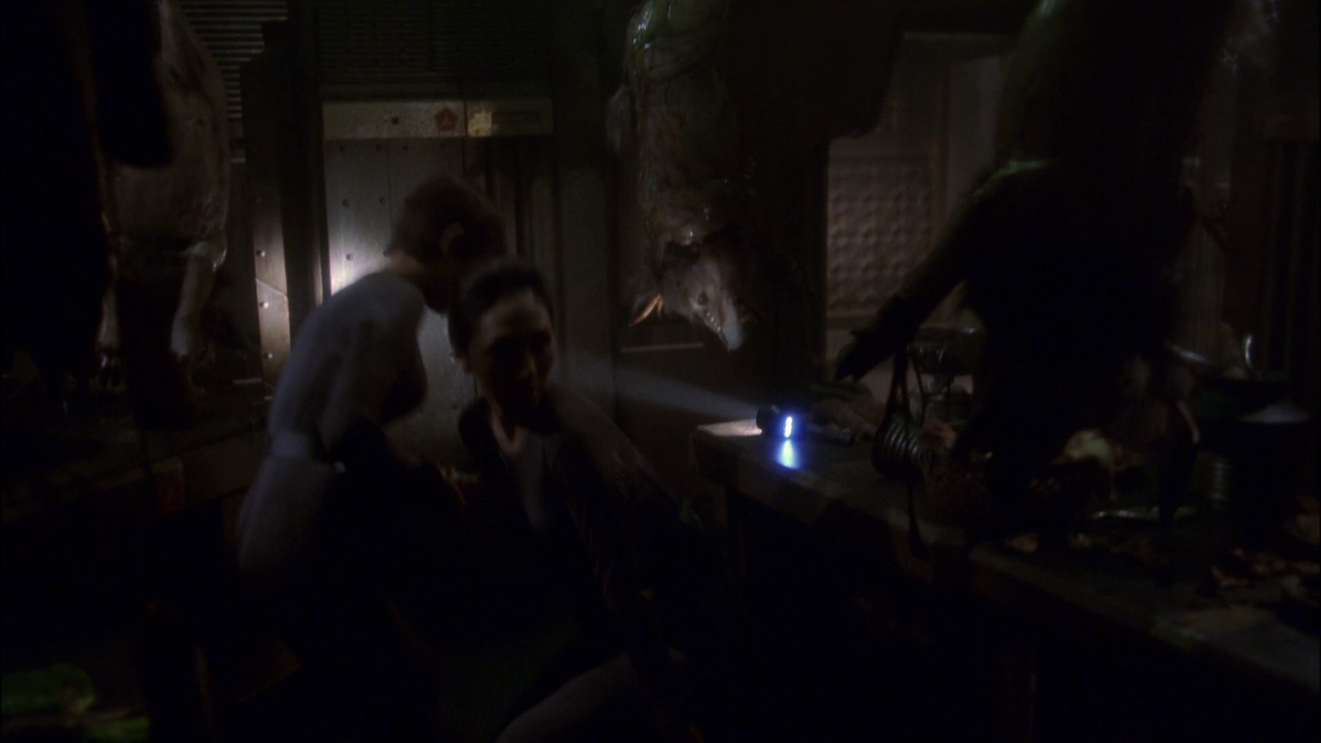 extant_StarTrek_ENT_1x14-SleepingDogs_2691.jpg