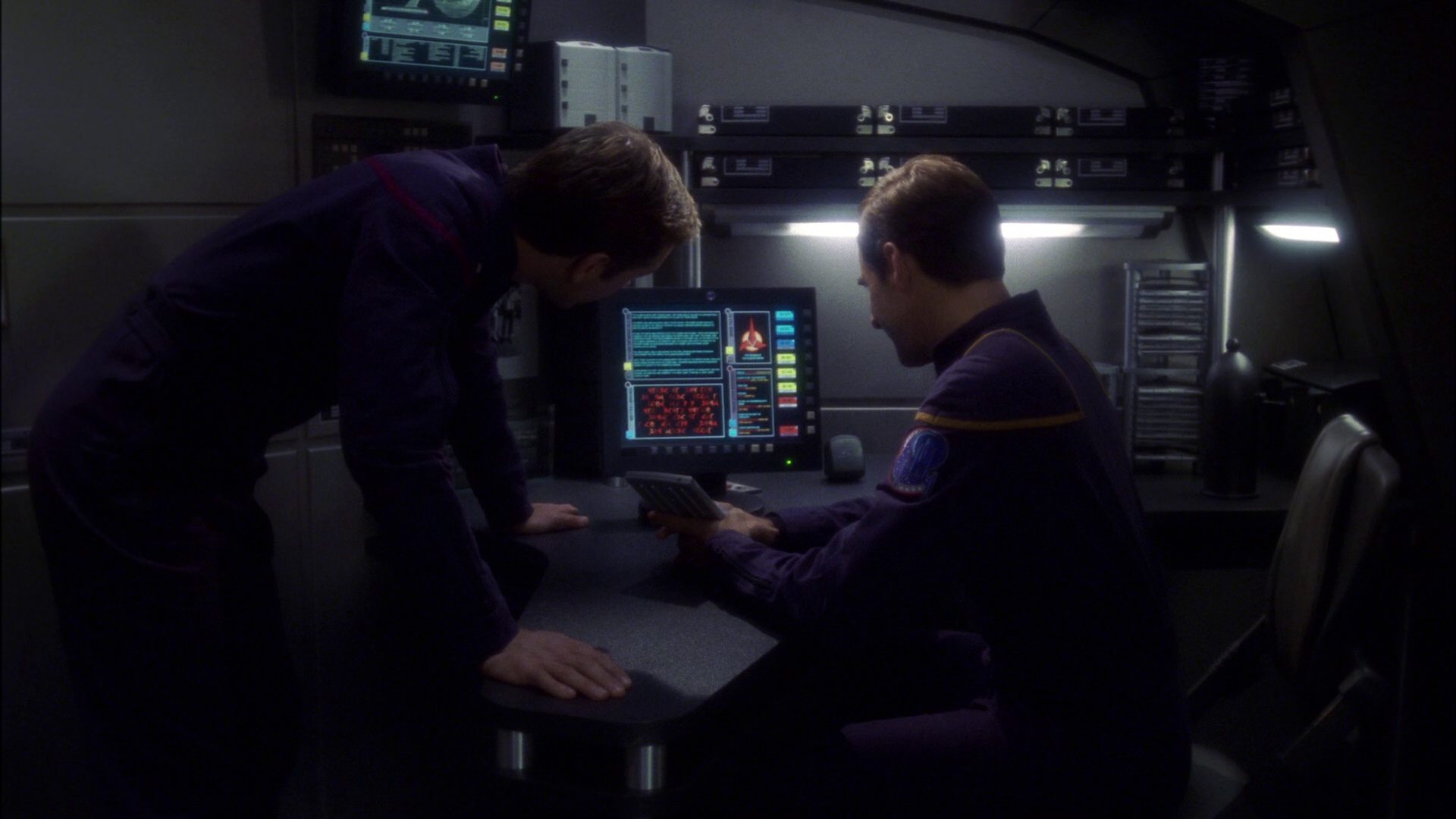 extant_StarTrek_ENT_1x14-SleepingDogs_2779.jpg