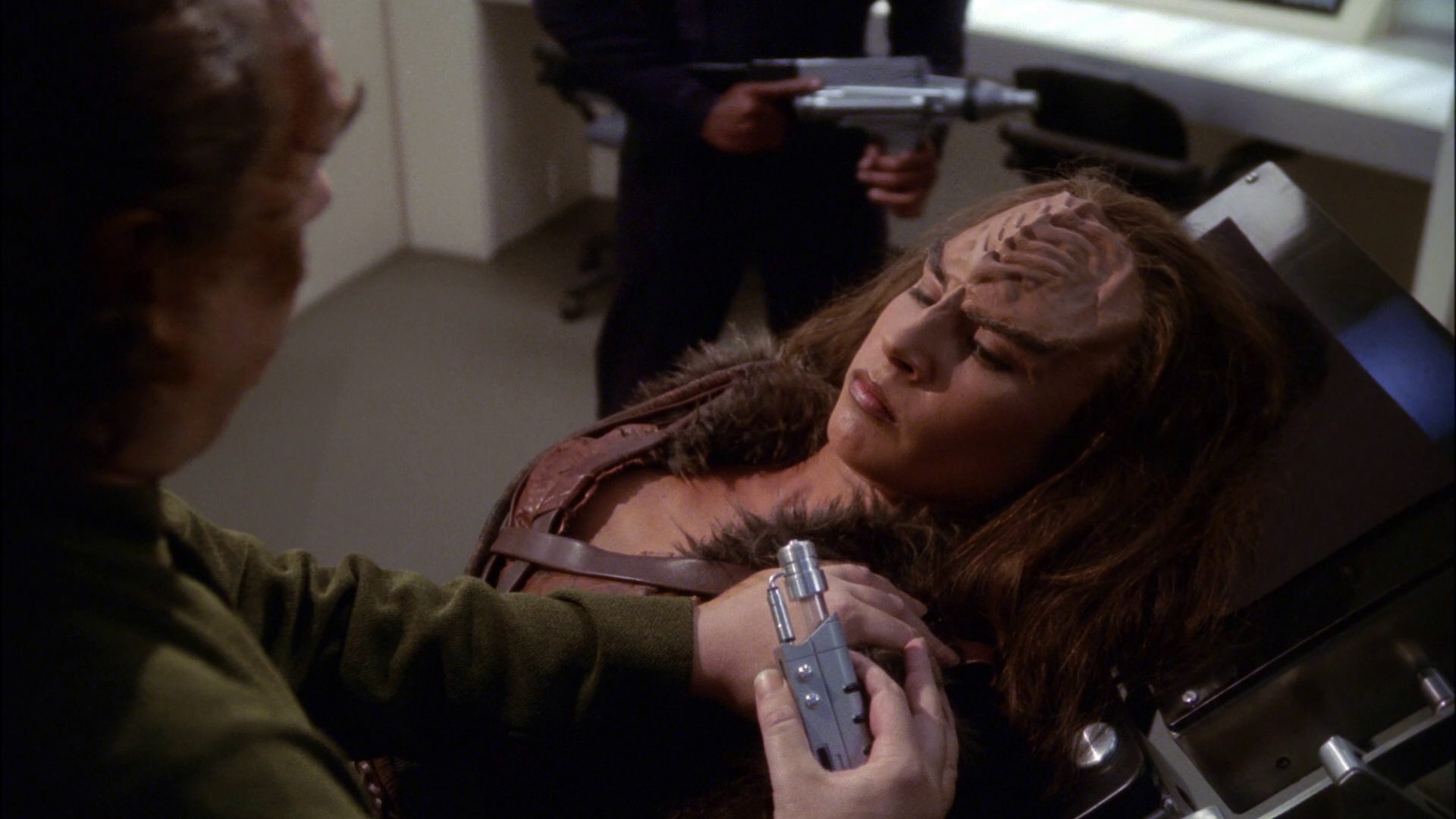 extant_StarTrek_ENT_1x14-SleepingDogs_2836.jpg