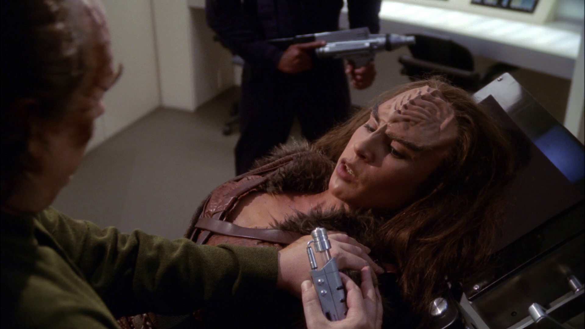 extant_StarTrek_ENT_1x14-SleepingDogs_2841.jpg