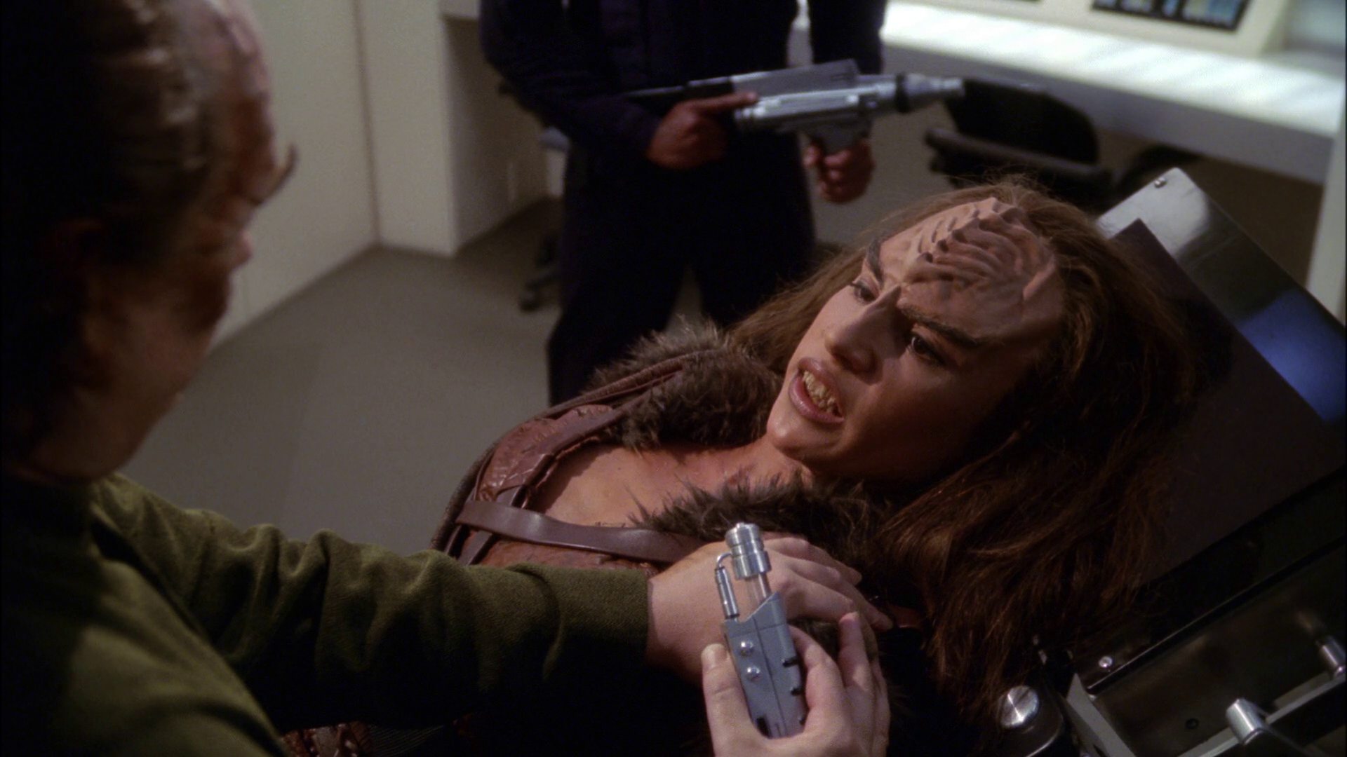 extant_StarTrek_ENT_1x14-SleepingDogs_2842.jpg