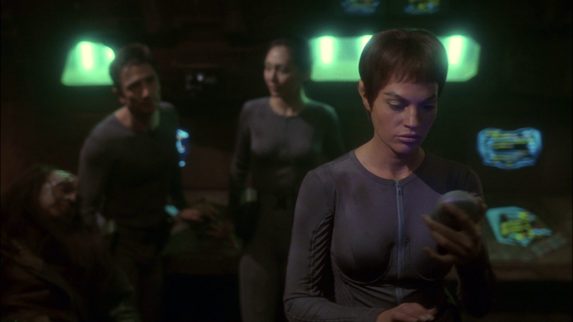 extant_StarTrek_ENT_1x14-SleepingDogs_3032.jpg