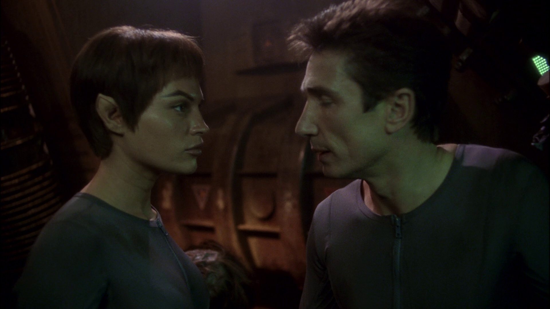 extant_StarTrek_ENT_1x14-SleepingDogs_3141.jpg