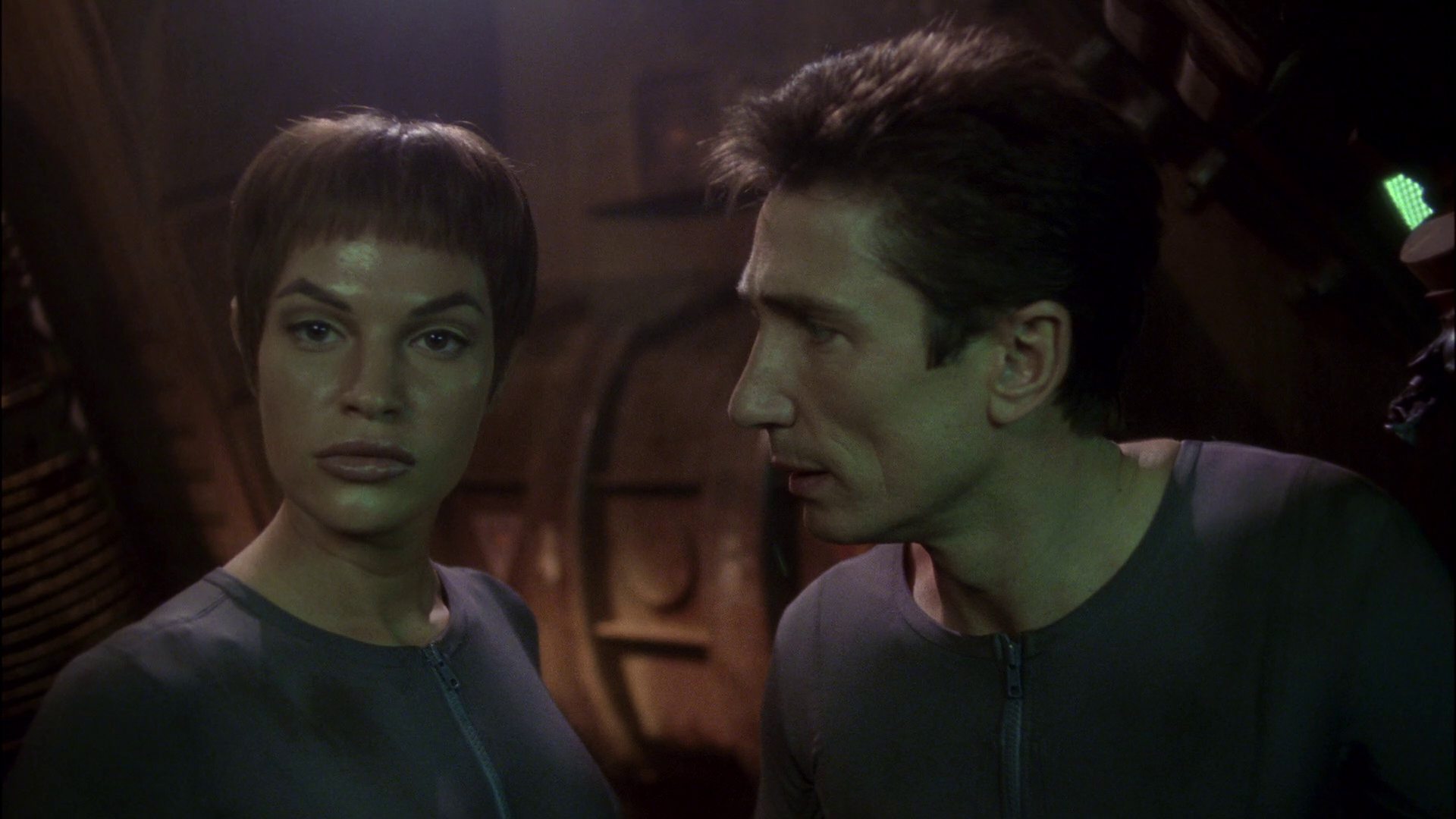extant_StarTrek_ENT_1x14-SleepingDogs_3148.jpg