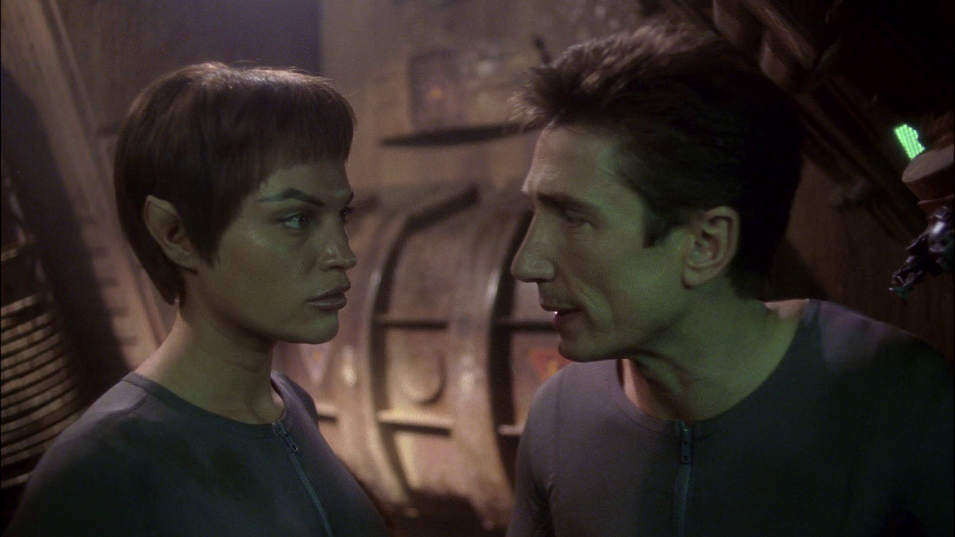 extant_StarTrek_ENT_1x14-SleepingDogs_3162.jpg