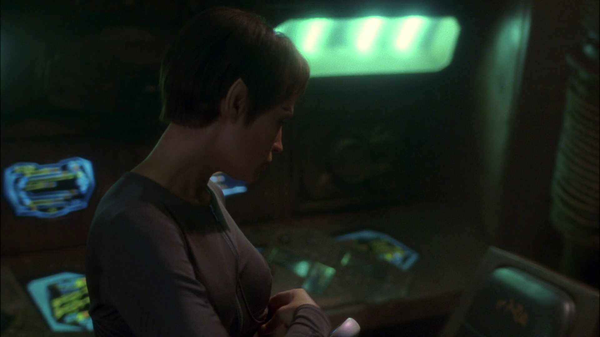 extant_StarTrek_ENT_1x14-SleepingDogs_3235.jpg