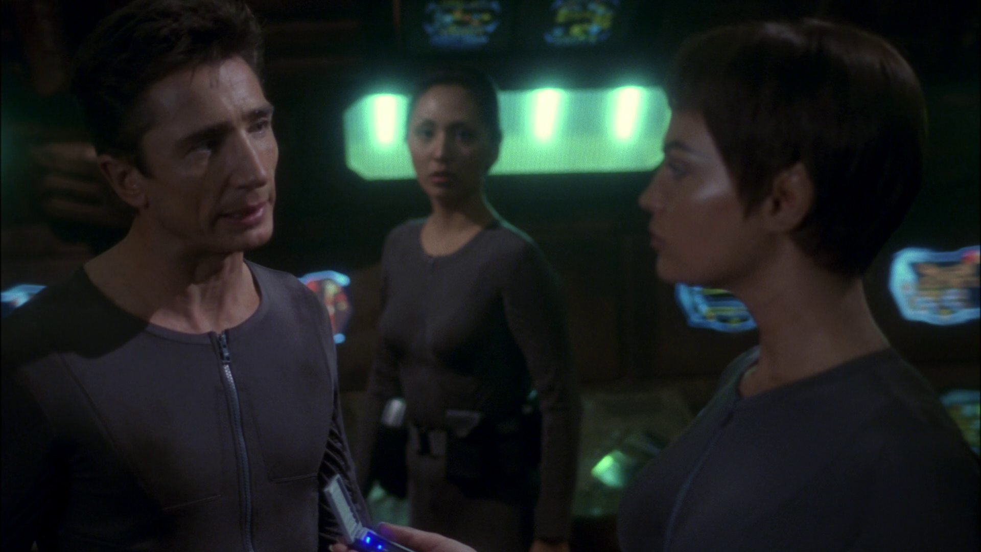 extant_StarTrek_ENT_1x14-SleepingDogs_3244.jpg