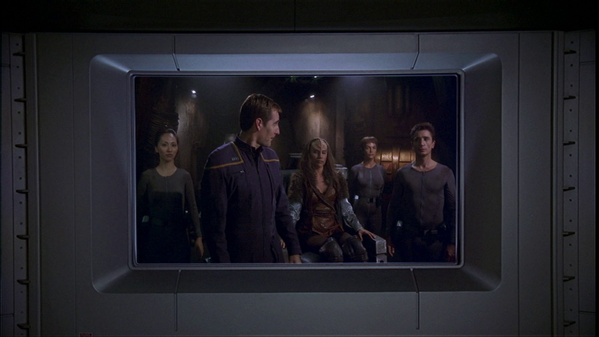 extant_StarTrek_ENT_1x14-SleepingDogs_3352.jpg
