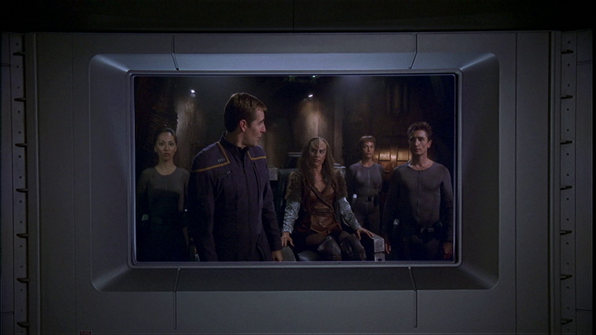 extant_StarTrek_ENT_1x14-SleepingDogs_3353.jpg