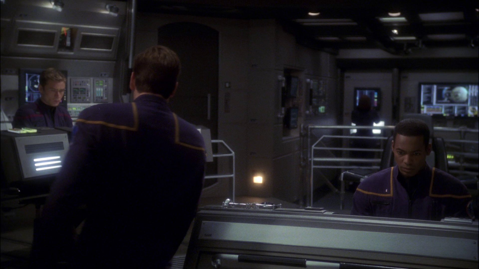 extant_StarTrek_ENT_1x14-SleepingDogs_3485.jpg