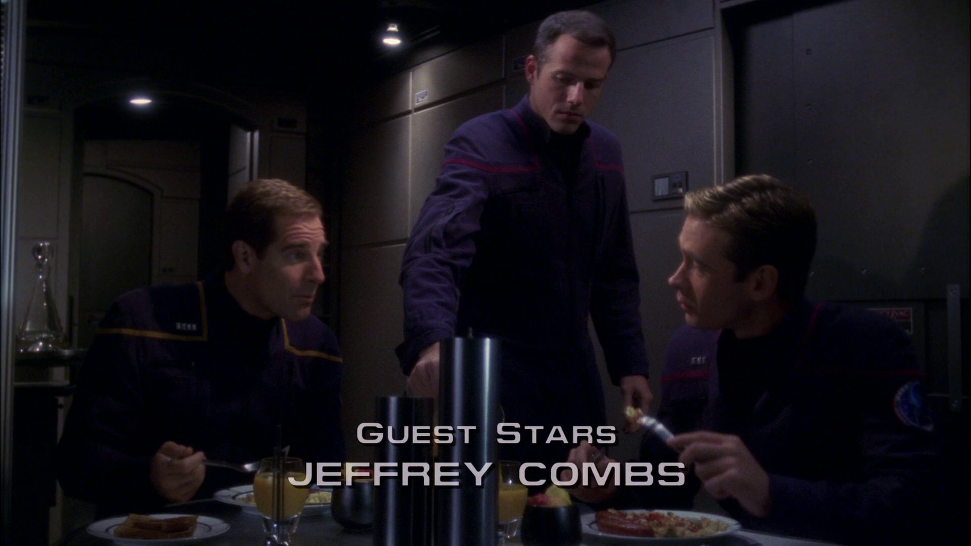 extant_StarTrek_ENT_1x15-ShadowsOfPJem_0278.jpg
