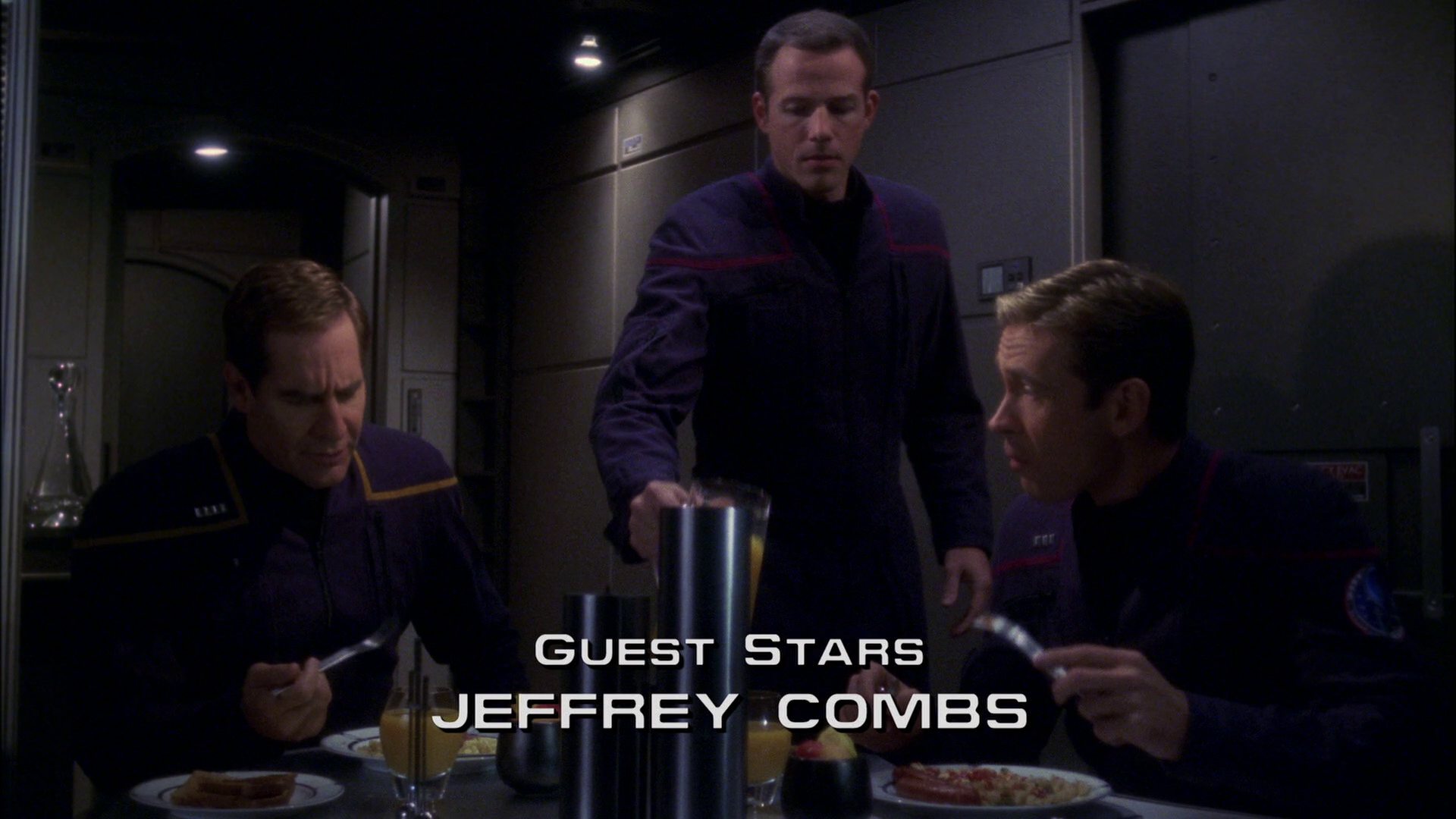 extant_StarTrek_ENT_1x15-ShadowsOfPJem_0280.jpg