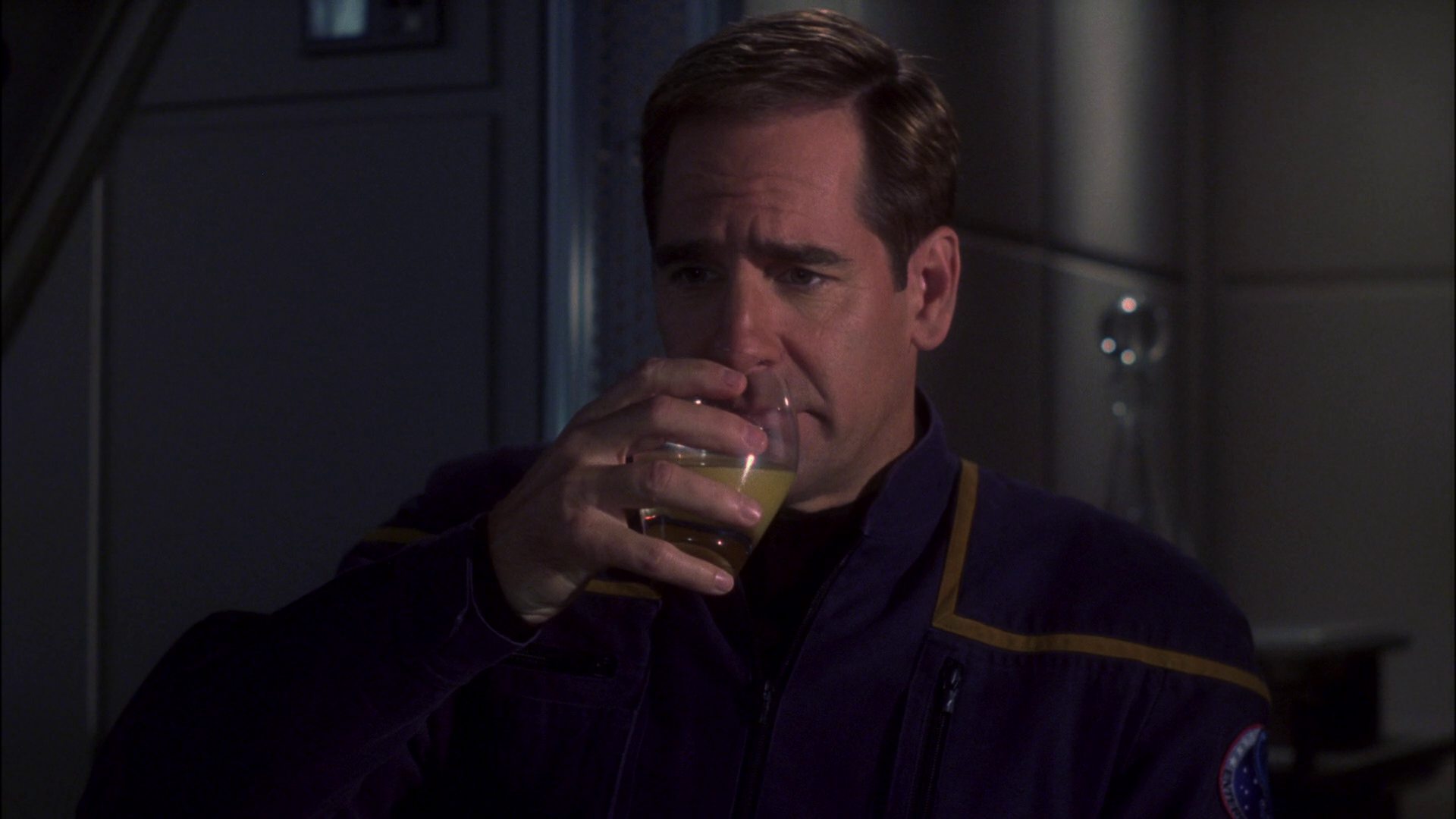 extant_StarTrek_ENT_1x15-ShadowsOfPJem_0328.jpg