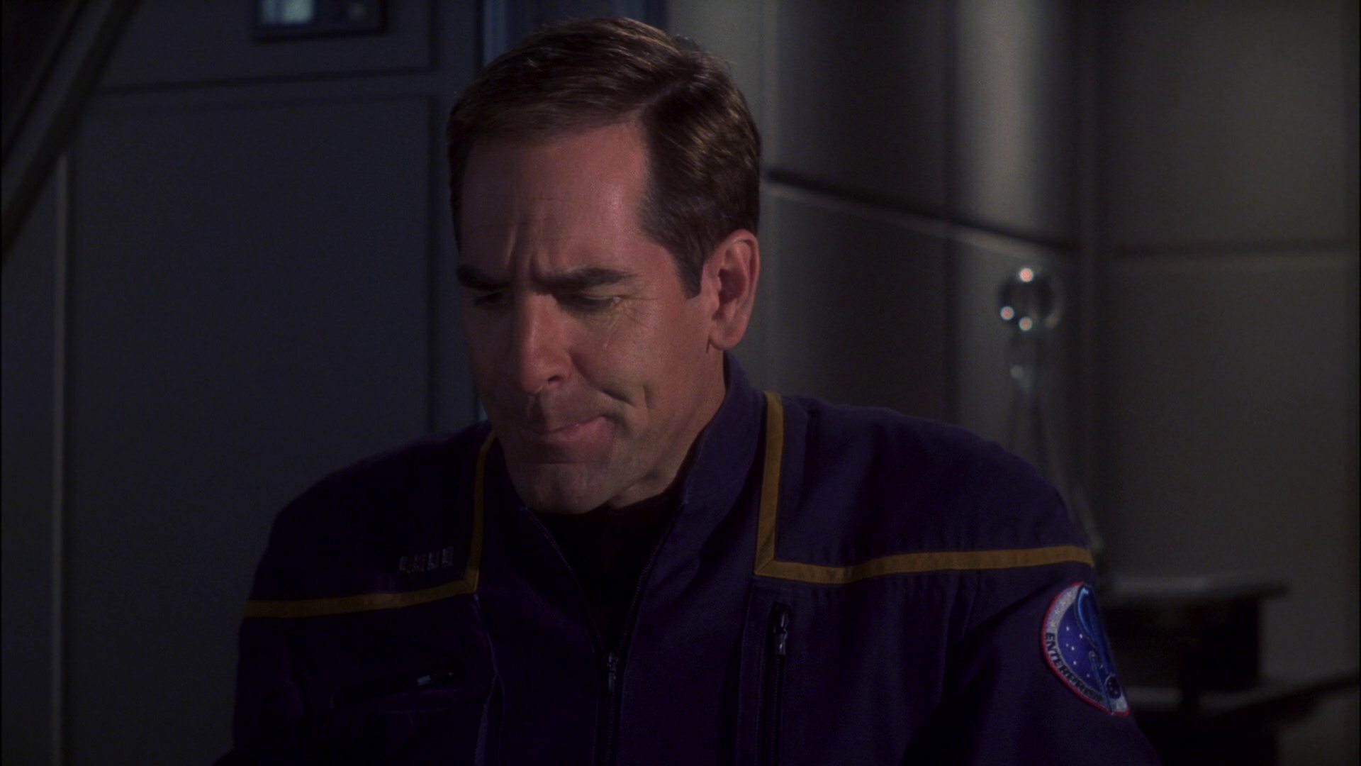 extant_StarTrek_ENT_1x15-ShadowsOfPJem_0335.jpg