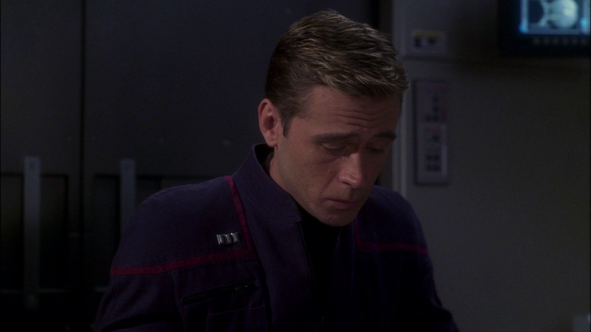 extant_StarTrek_ENT_1x15-ShadowsOfPJem_0342.jpg