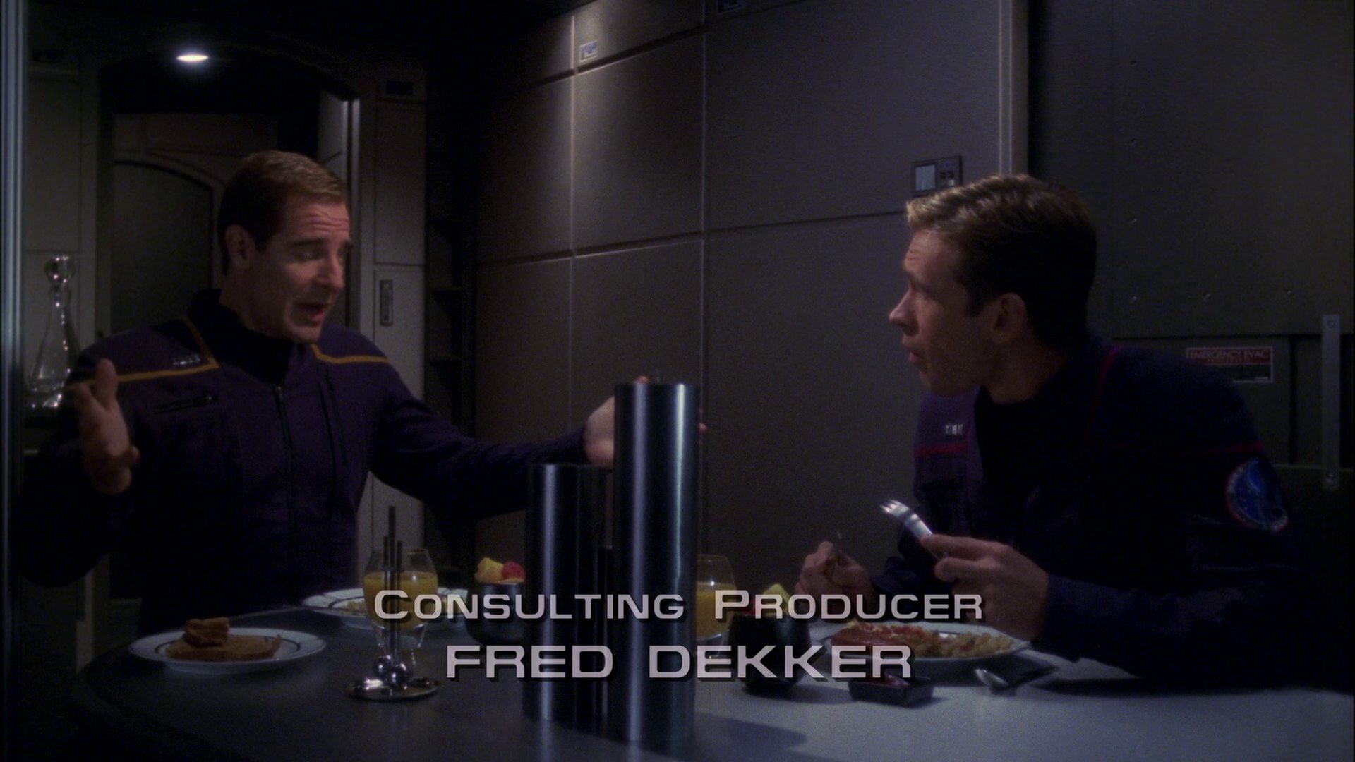 extant_StarTrek_ENT_1x15-ShadowsOfPJem_0351.jpg