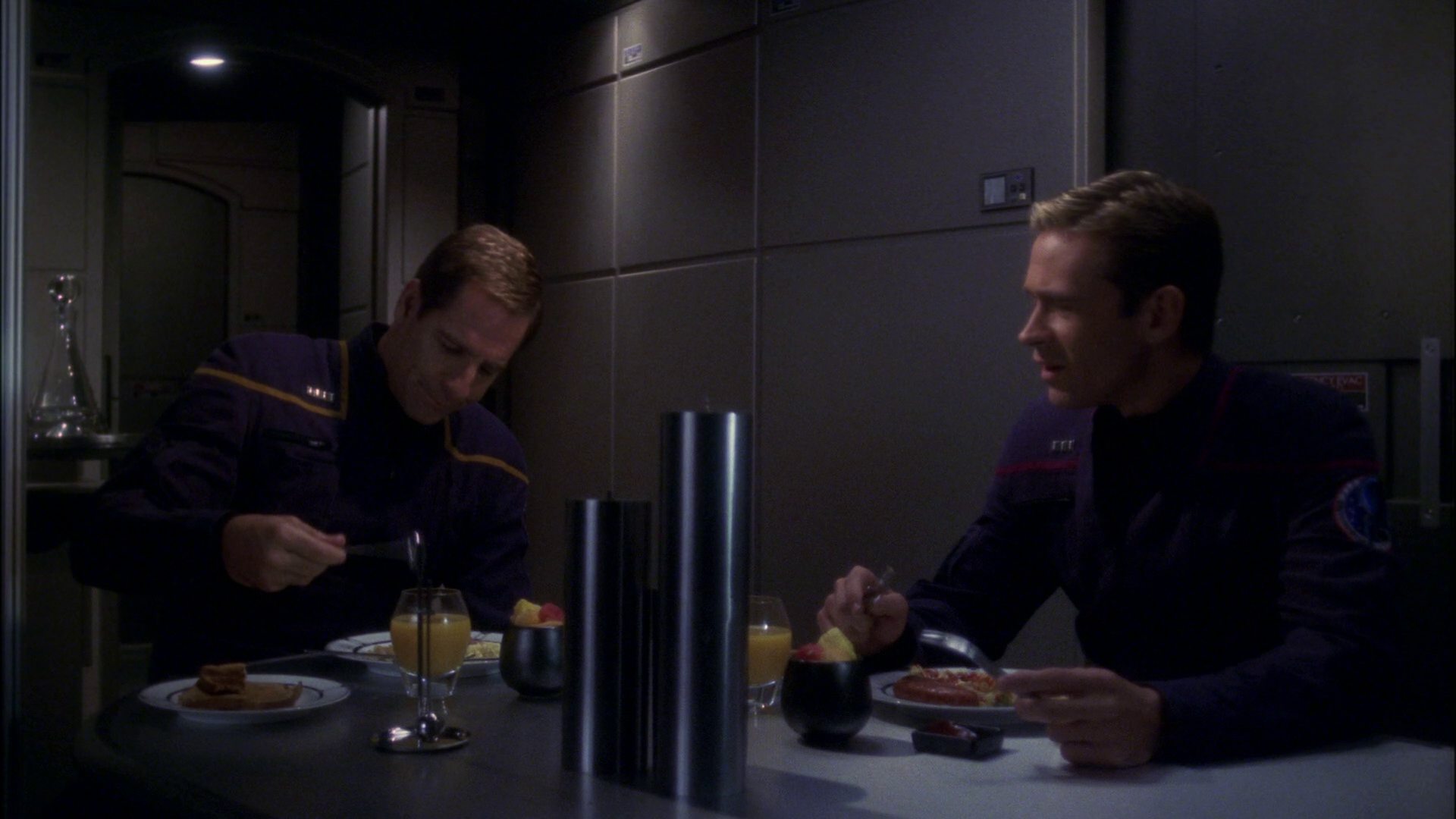 extant_StarTrek_ENT_1x15-ShadowsOfPJem_0363.jpg