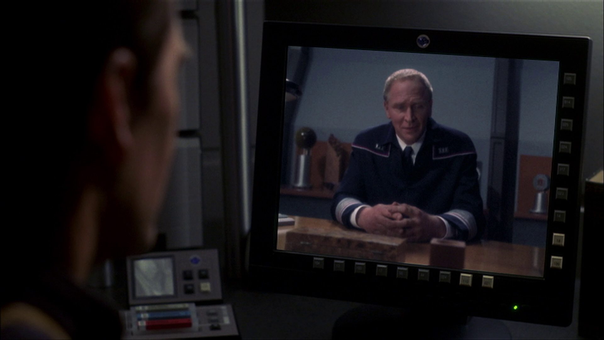extant_StarTrek_ENT_1x15-ShadowsOfPJem_0429.jpg
