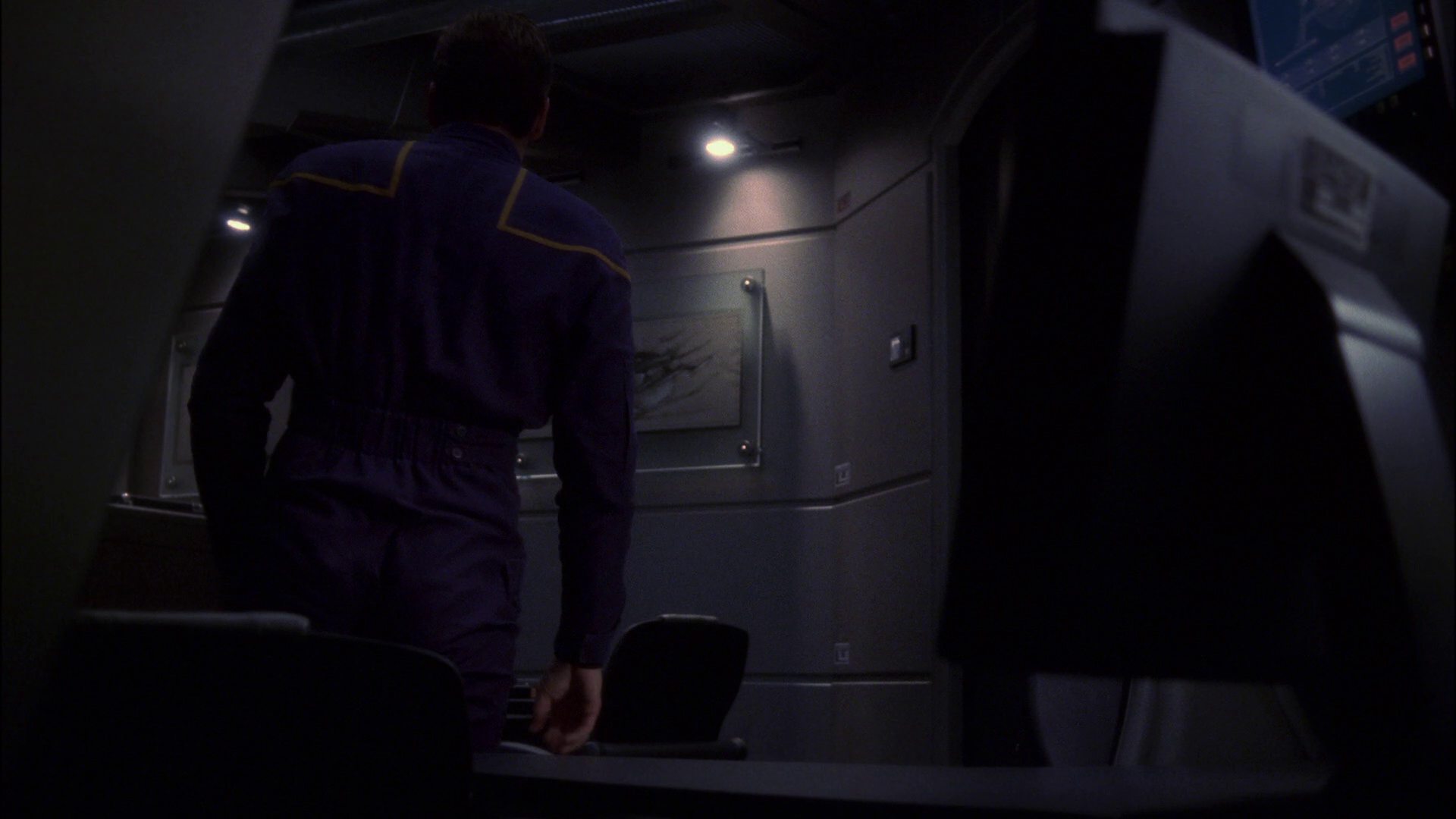 extant_StarTrek_ENT_1x15-ShadowsOfPJem_0460.jpg
