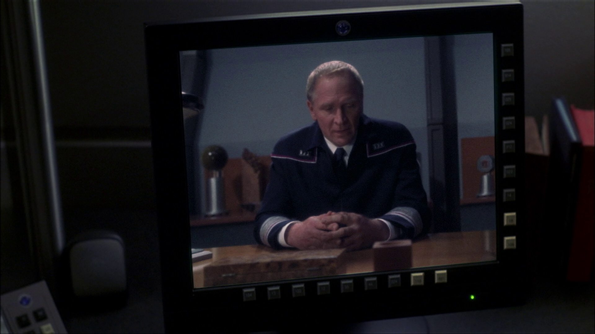 extant_StarTrek_ENT_1x15-ShadowsOfPJem_0480.jpg