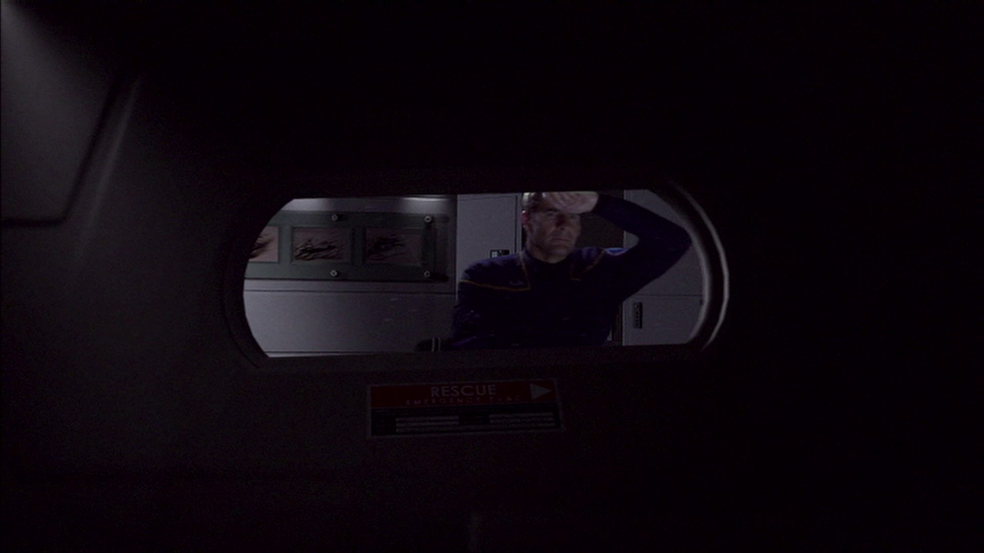 extant_StarTrek_ENT_1x15-ShadowsOfPJem_0507.jpg