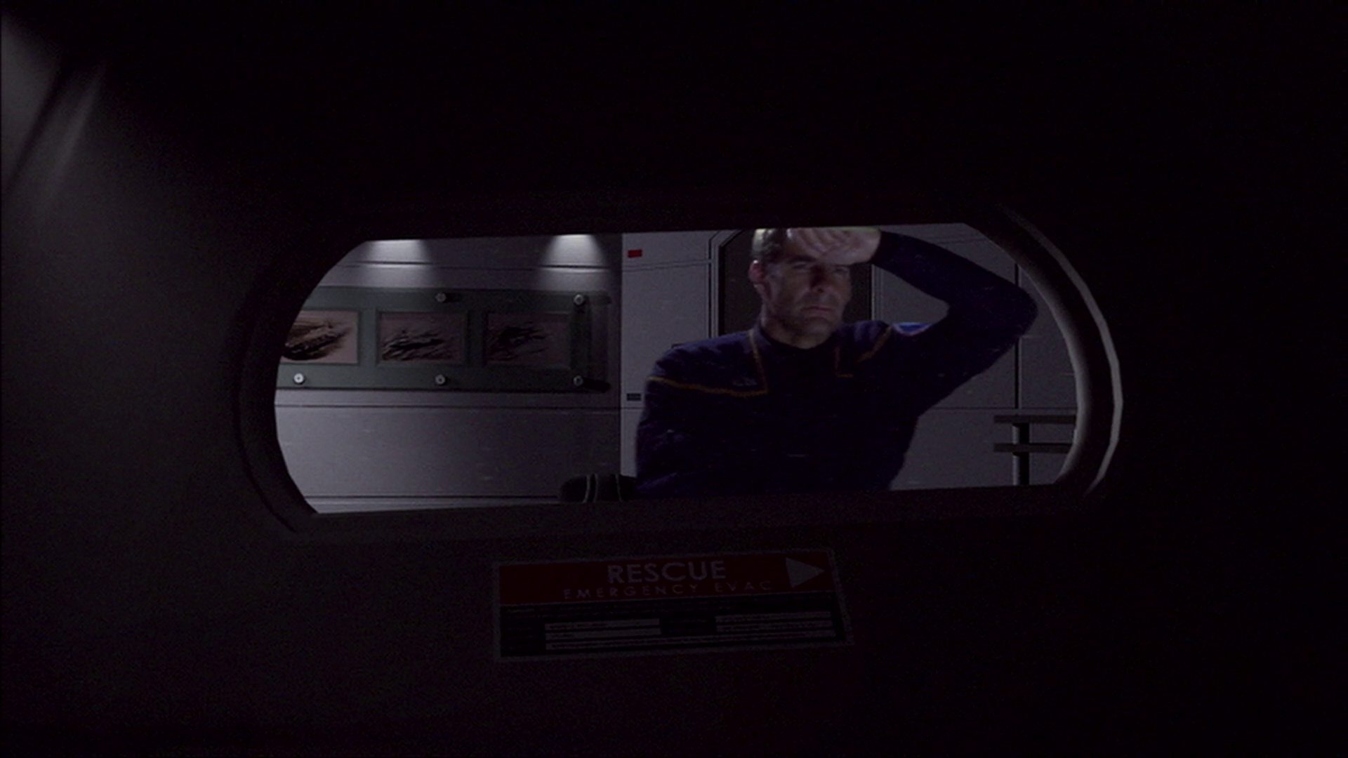 extant_StarTrek_ENT_1x15-ShadowsOfPJem_0508.jpg