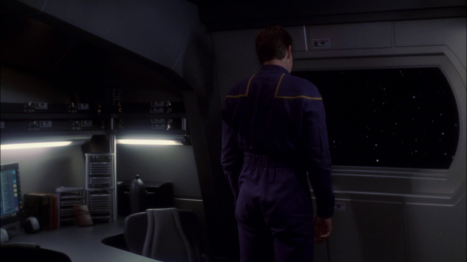 extant_StarTrek_ENT_1x15-ShadowsOfPJem_0518.jpg