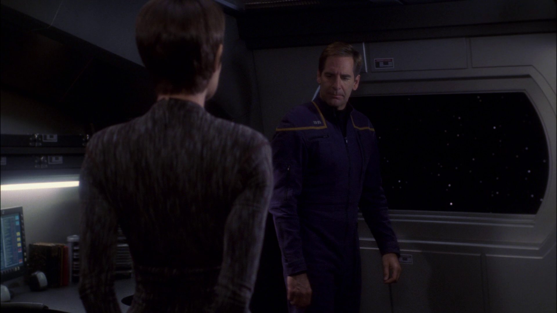 extant_StarTrek_ENT_1x15-ShadowsOfPJem_0523.jpg