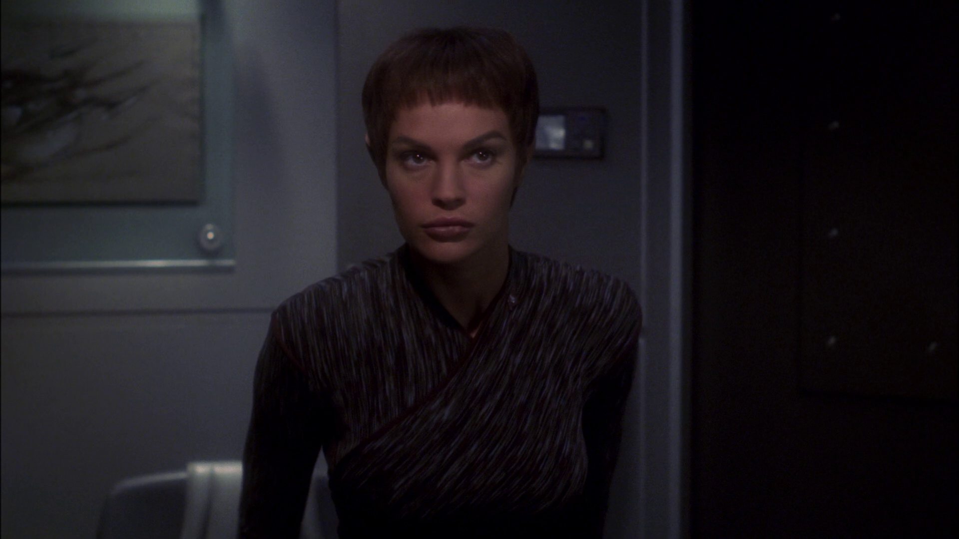 extant_StarTrek_ENT_1x15-ShadowsOfPJem_0528.jpg