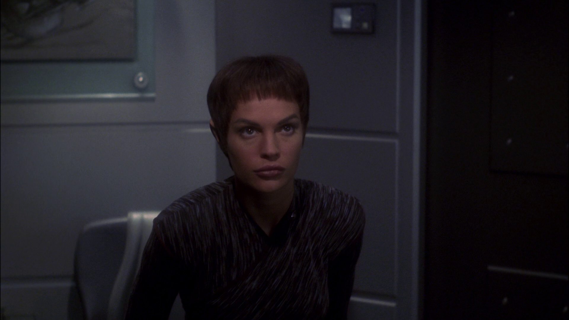extant_StarTrek_ENT_1x15-ShadowsOfPJem_0529.jpg