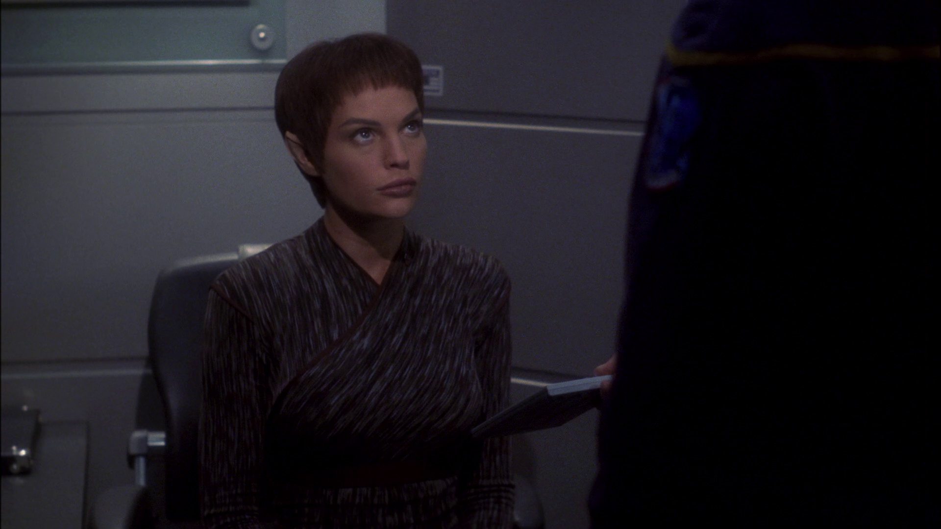 extant_StarTrek_ENT_1x15-ShadowsOfPJem_0553.jpg