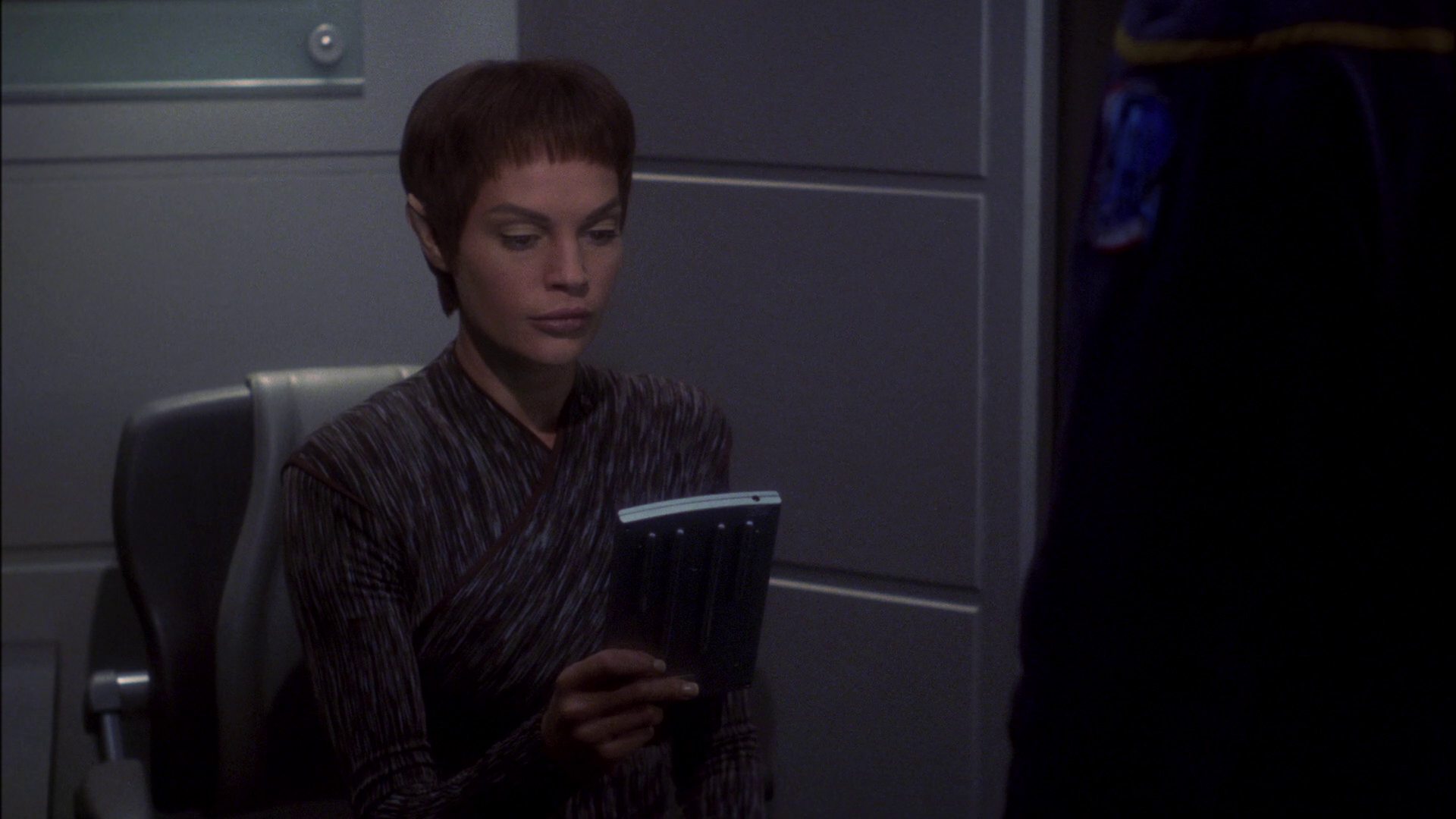 extant_StarTrek_ENT_1x15-ShadowsOfPJem_0574.jpg