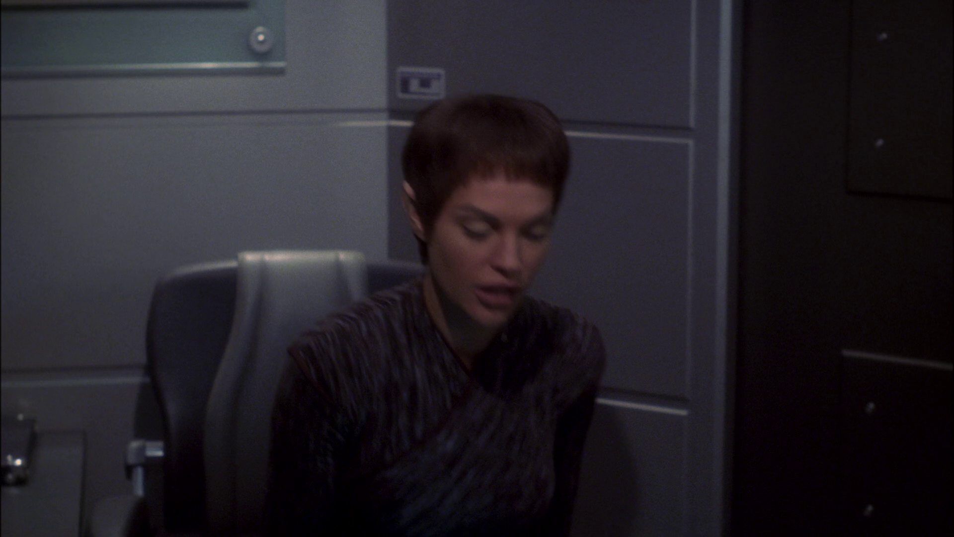 extant_StarTrek_ENT_1x15-ShadowsOfPJem_0609.jpg