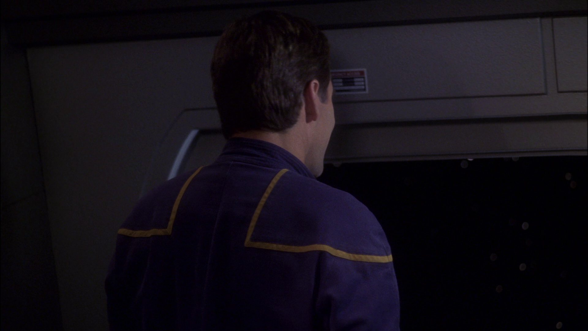 extant_StarTrek_ENT_1x15-ShadowsOfPJem_0686.jpg