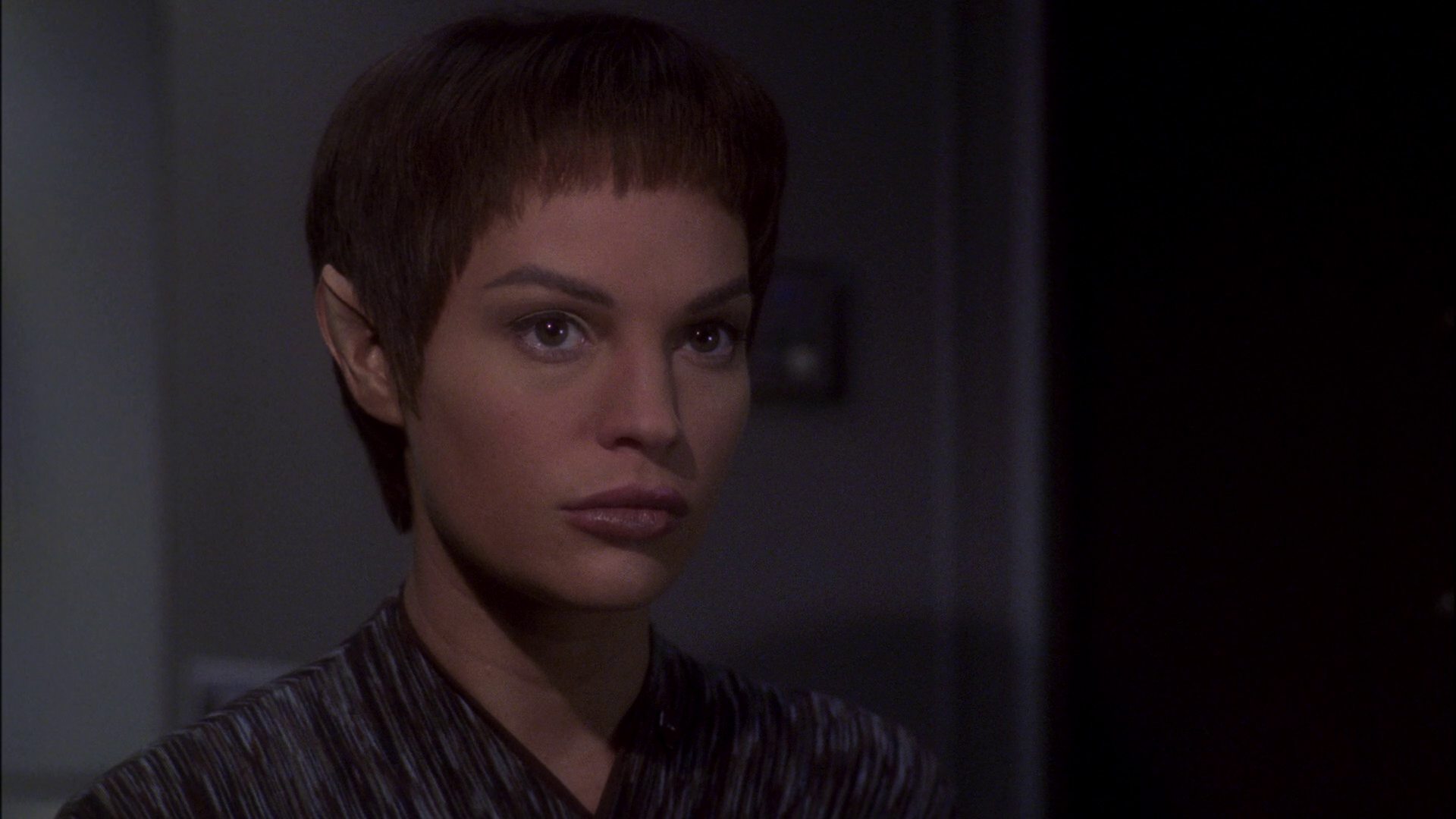 extant_StarTrek_ENT_1x15-ShadowsOfPJem_0691.jpg
