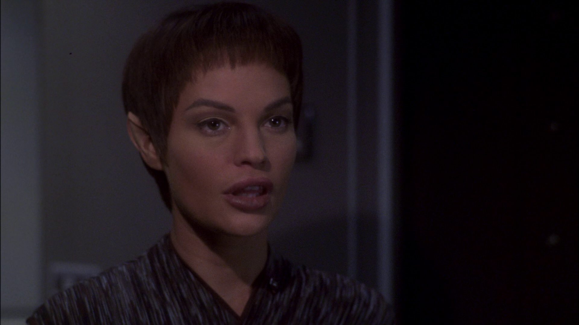 extant_StarTrek_ENT_1x15-ShadowsOfPJem_0702.jpg
