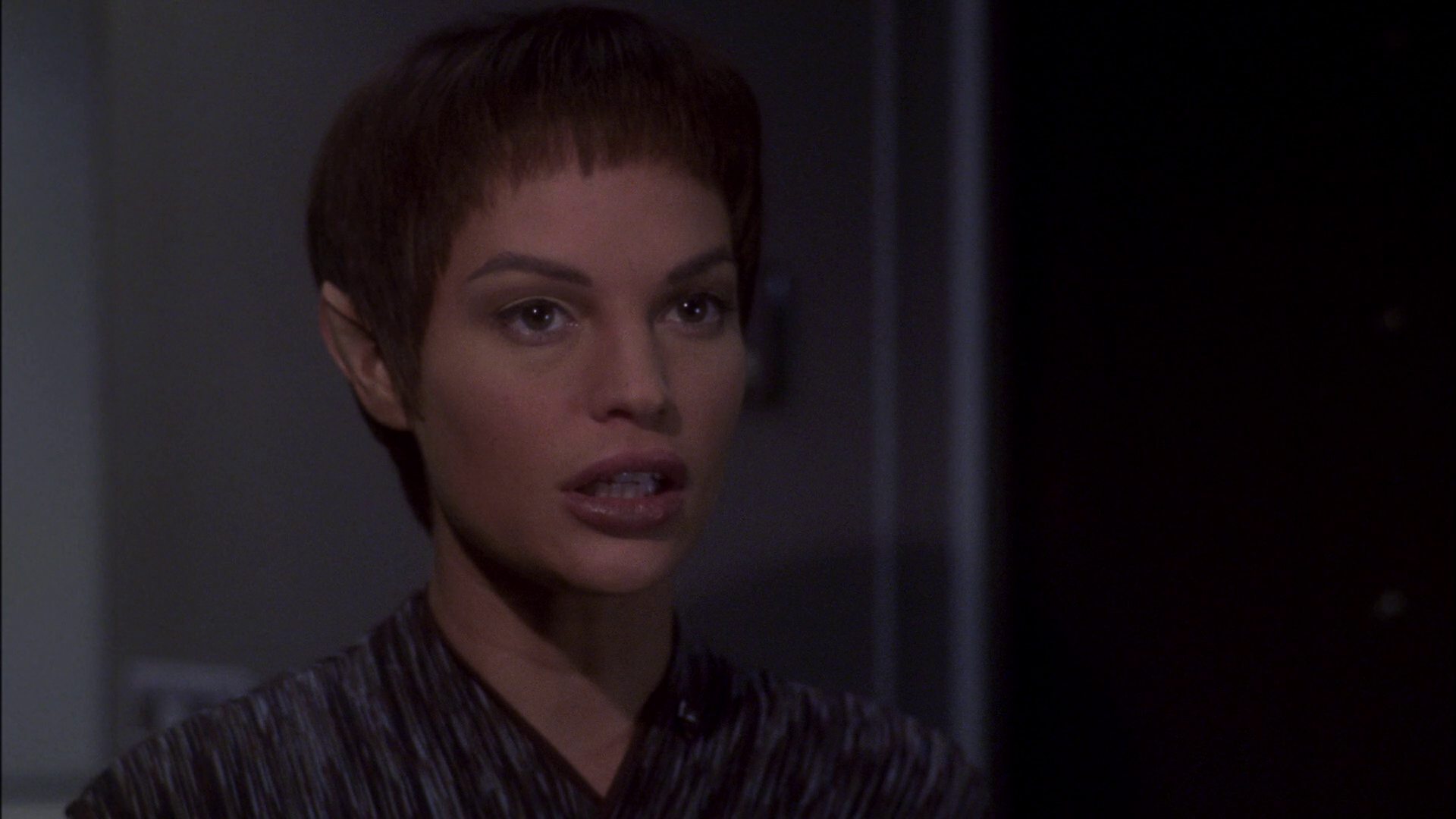 extant_StarTrek_ENT_1x15-ShadowsOfPJem_0703.jpg