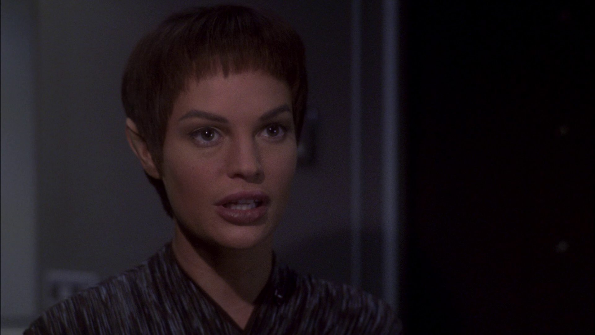 extant_StarTrek_ENT_1x15-ShadowsOfPJem_0714.jpg