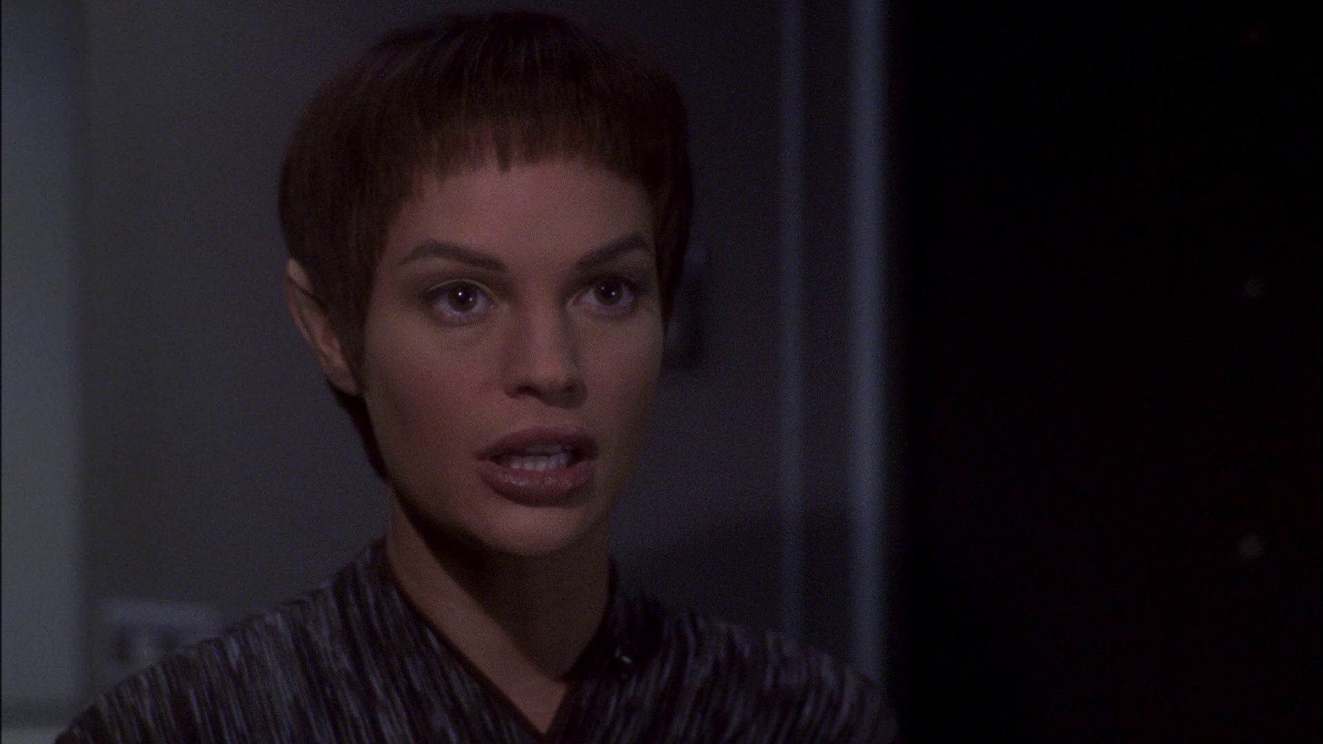 extant_StarTrek_ENT_1x15-ShadowsOfPJem_0716.jpg