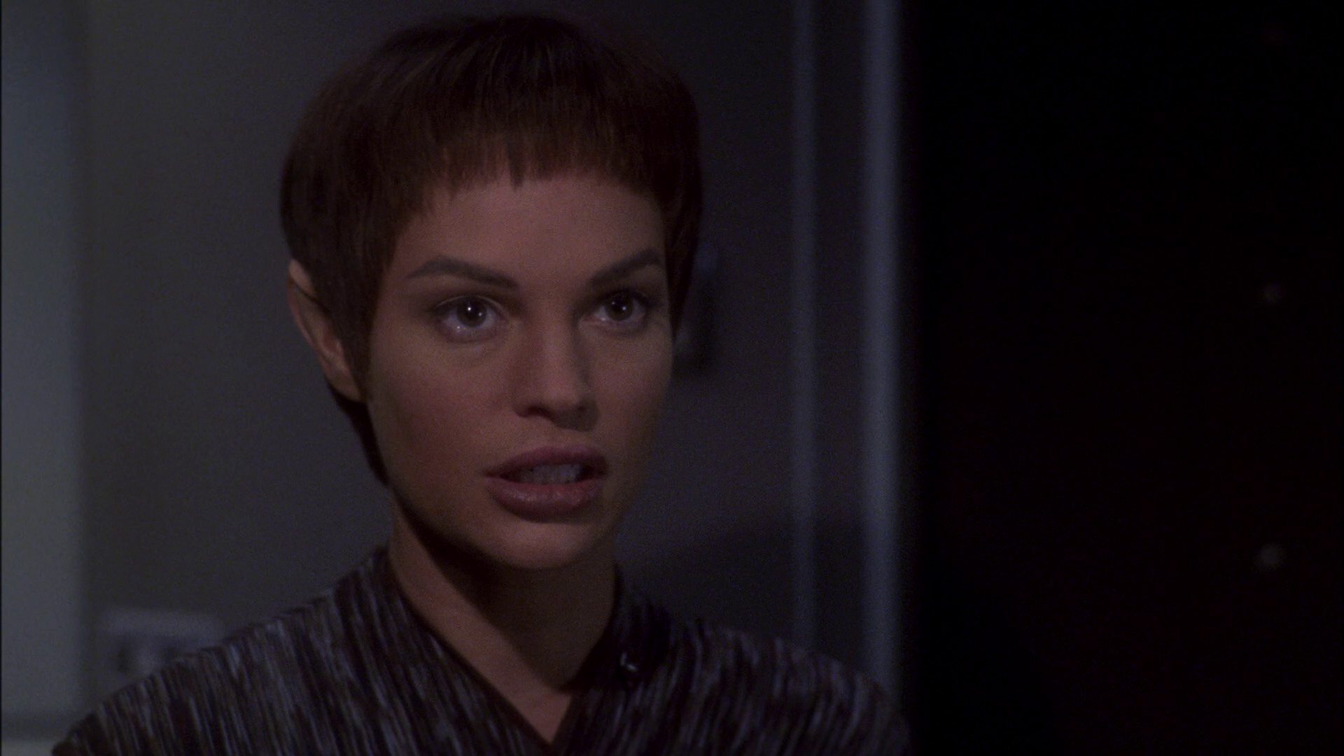 extant_StarTrek_ENT_1x15-ShadowsOfPJem_0719.jpg