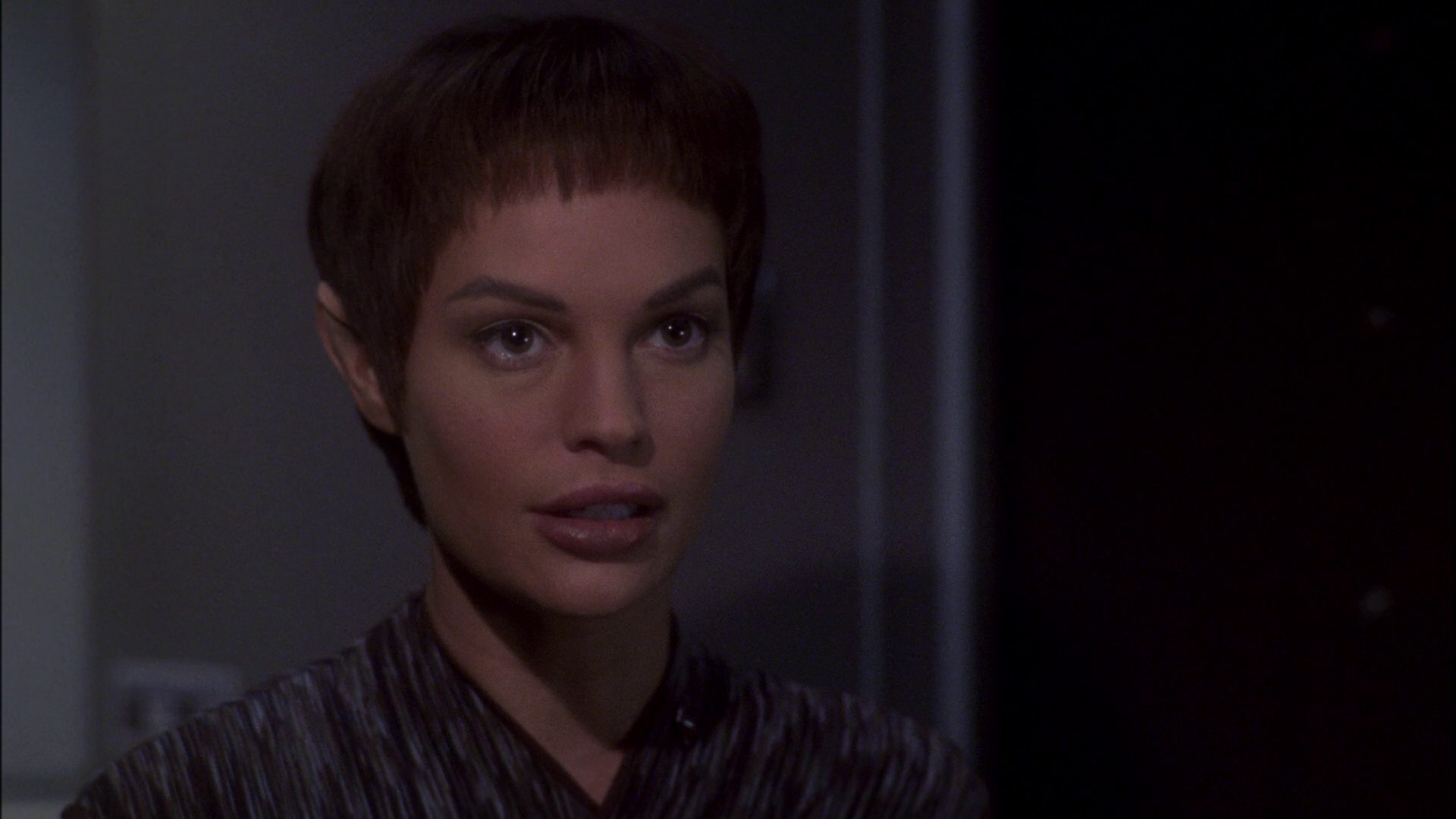 extant_StarTrek_ENT_1x15-ShadowsOfPJem_0720.jpg