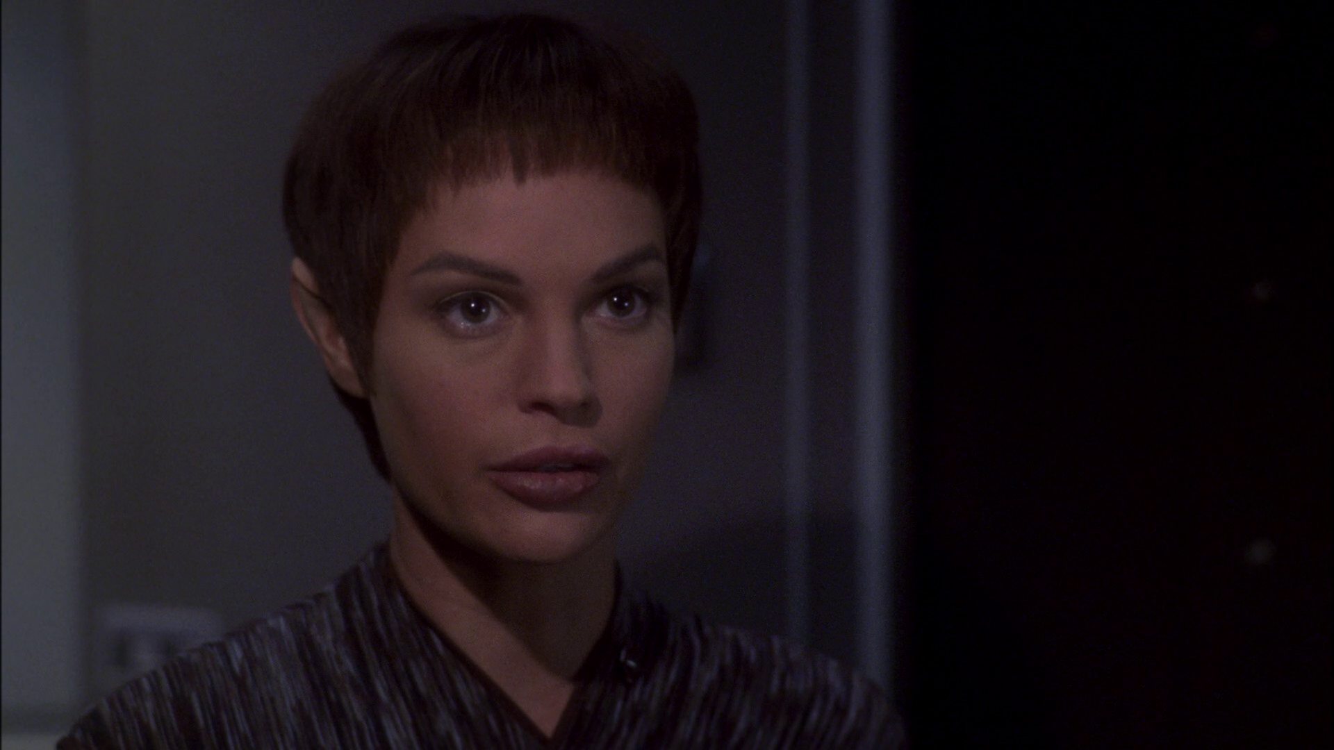 extant_StarTrek_ENT_1x15-ShadowsOfPJem_0721.jpg