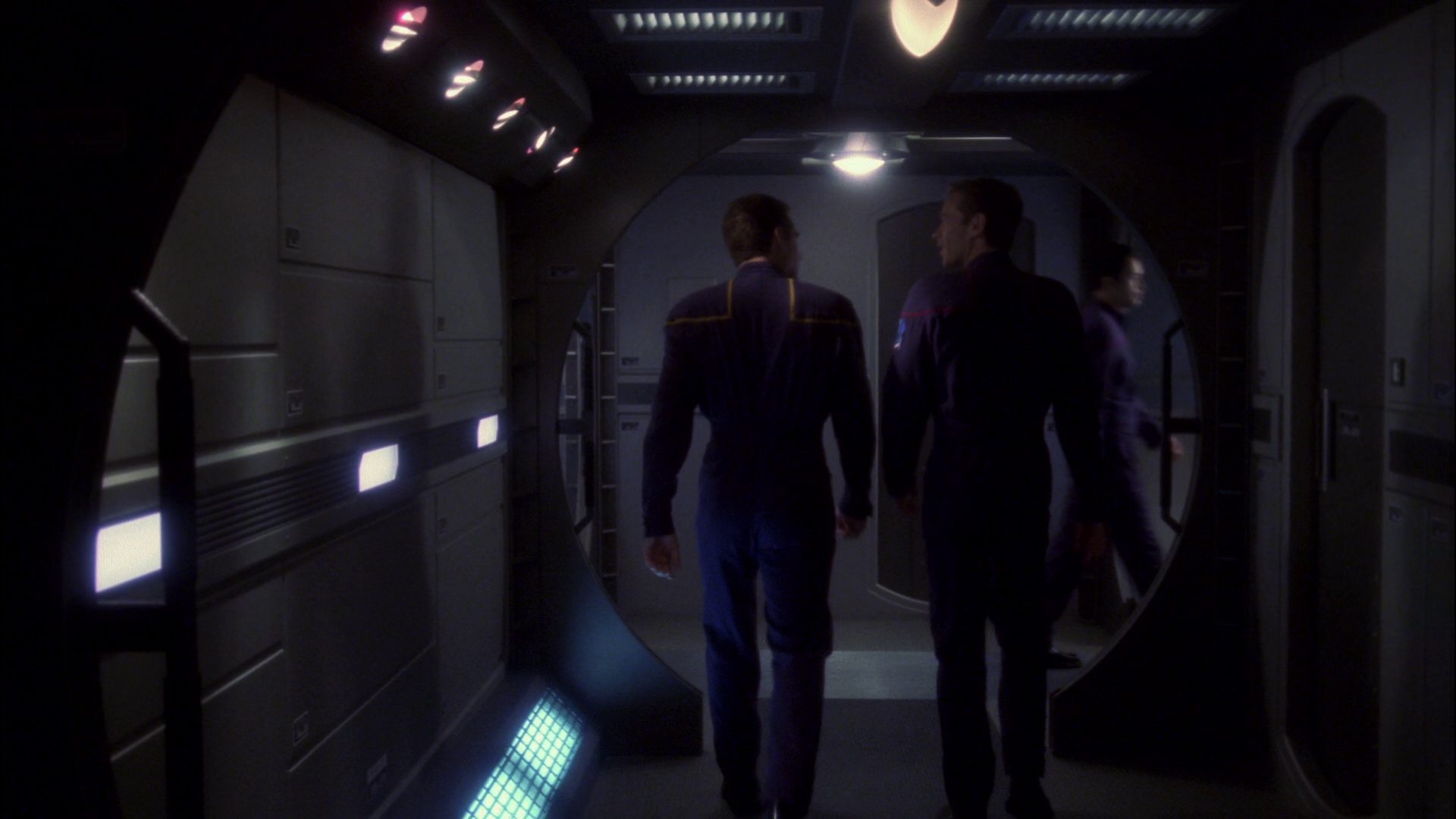 extant_StarTrek_ENT_1x15-ShadowsOfPJem_0778.jpg