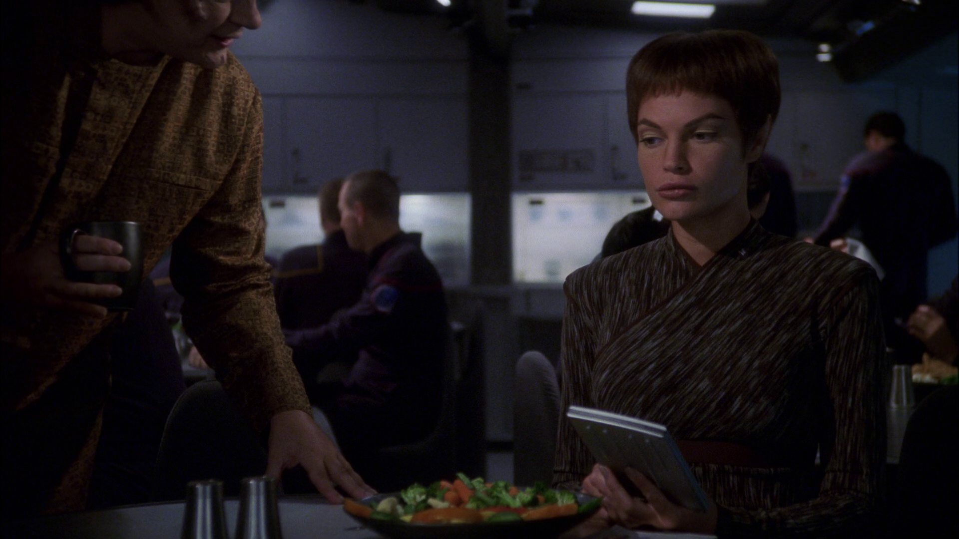 extant_StarTrek_ENT_1x15-ShadowsOfPJem_0800.jpg