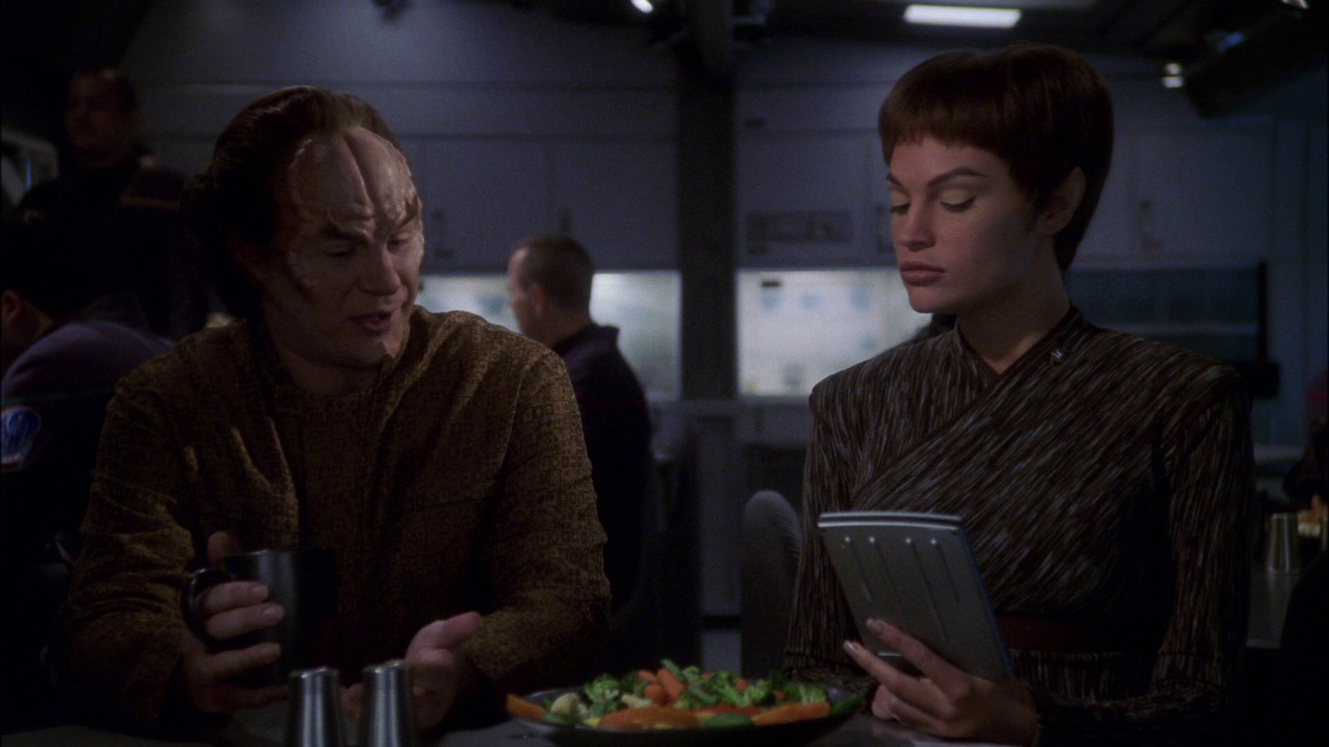 extant_StarTrek_ENT_1x15-ShadowsOfPJem_0847.jpg