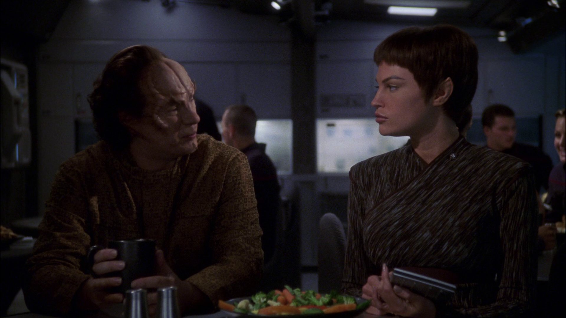 extant_StarTrek_ENT_1x15-ShadowsOfPJem_0874.jpg