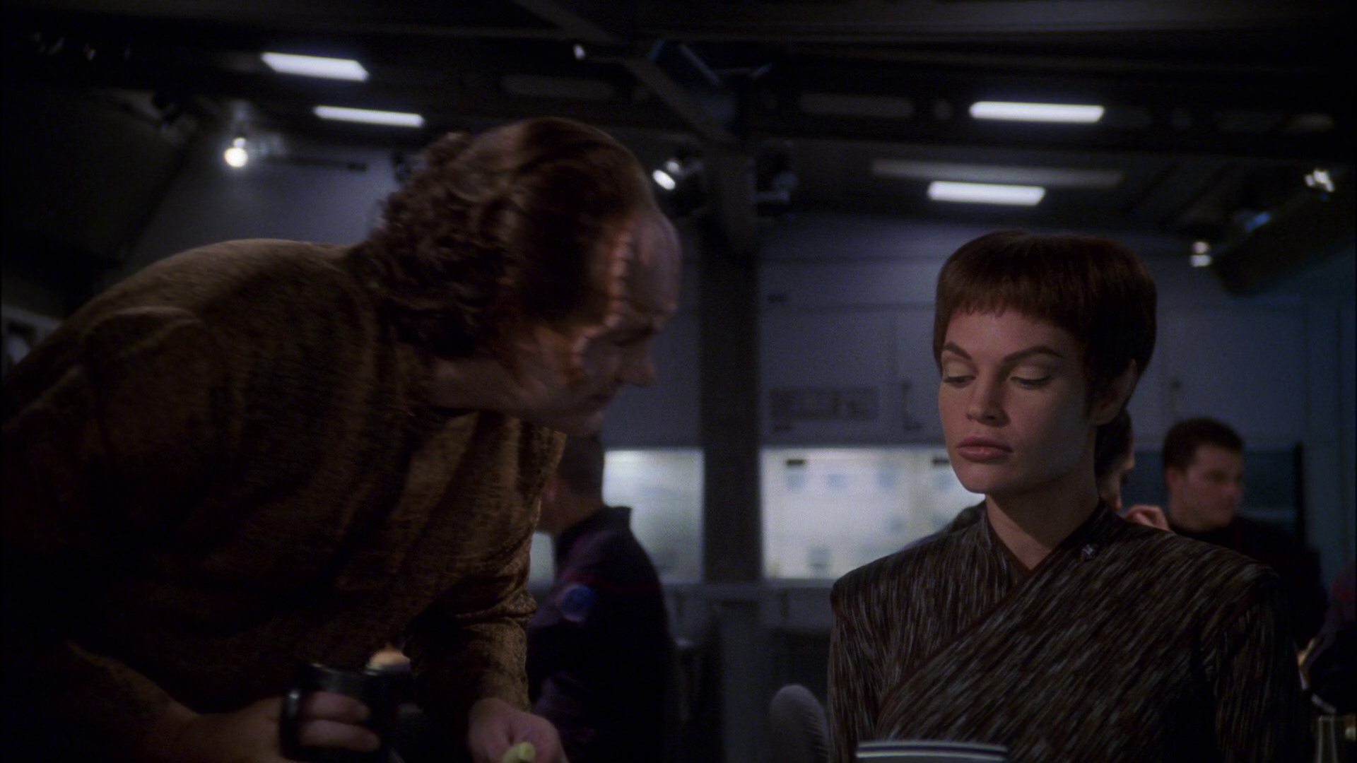 extant_StarTrek_ENT_1x15-ShadowsOfPJem_0919.jpg